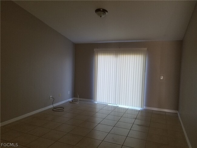 Photo - 907 Chenault St