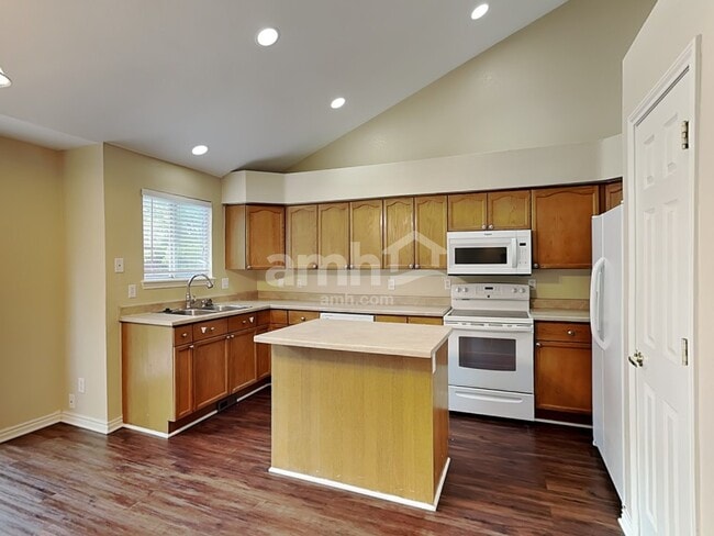 Photo - 1622 S Pagosa Ct