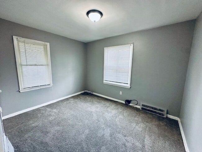 Photo - 3 Bedroom 1 Bathroom House For lease Welco...