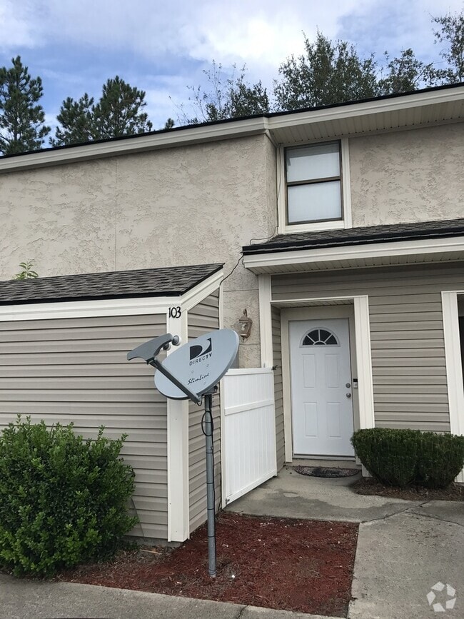 Building Photo - Available Soon!!! Rental