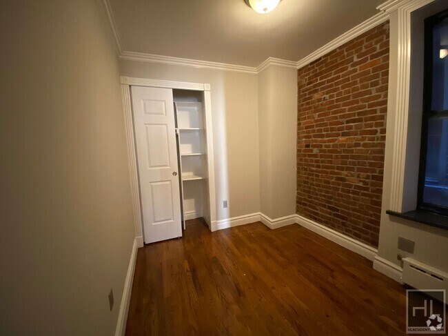 Building Photo - Sun-Filled Nolita 1-Bedroom with Classic C... Rental