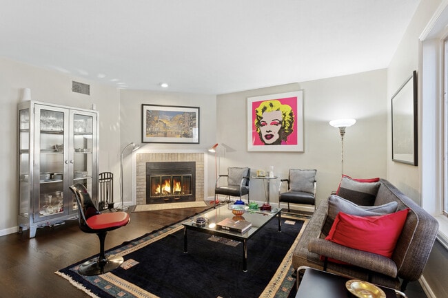 Photo - 221 S Garfield St