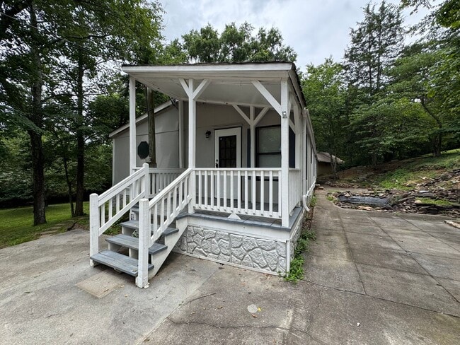 Photo - Private 3/2.5 Home with bonus room- $1,595