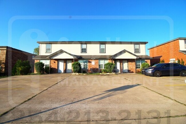 Discover comfort and convenience in this w... - Discover comfort and convenience in this w... House
