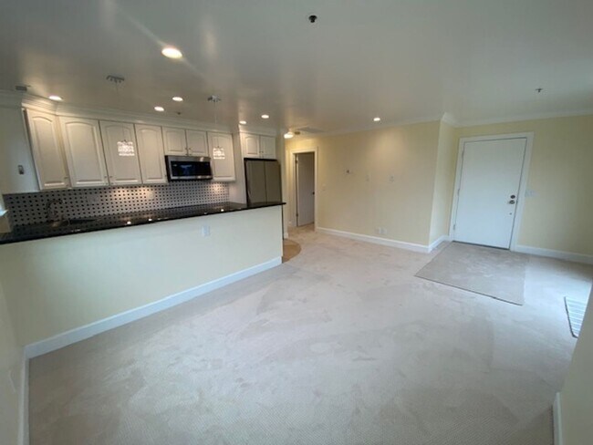 Photo - Bright & Stylish Monterey Condo