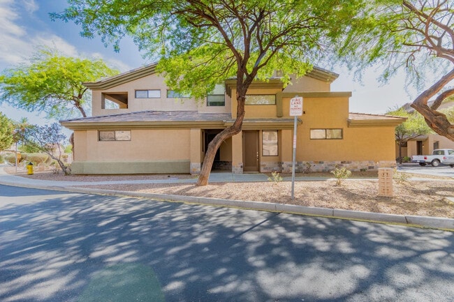 Building Photo - 705 W Queen Creek Rd Unit 1121