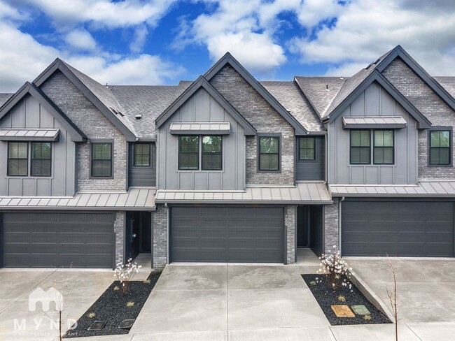 Photo - 7009 NE 132nd Way Townhome
