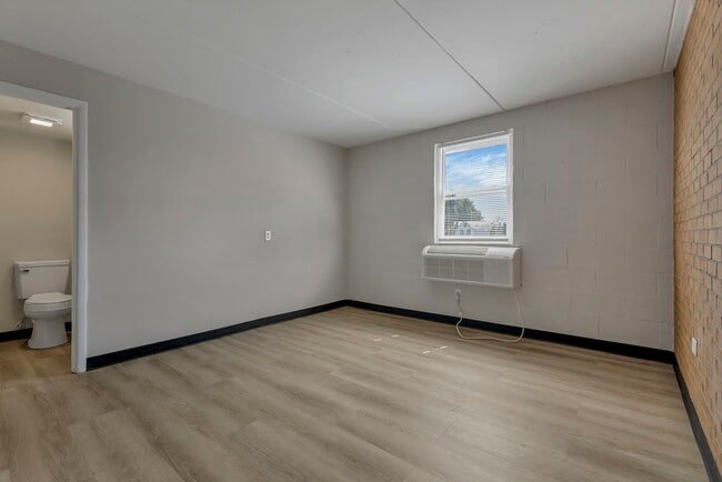 Photo - Fairfield Studio Apartments