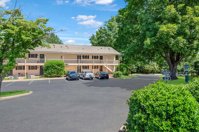 Signal Hill Apartments and Townhomes