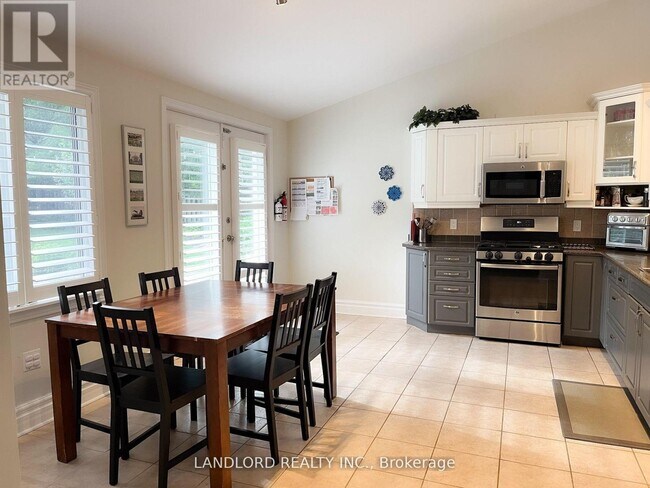 Photo - 16 West Hill Dr