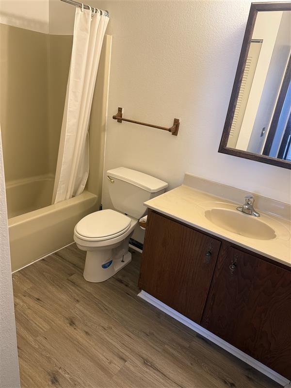 Photo - Pinecrest Manor