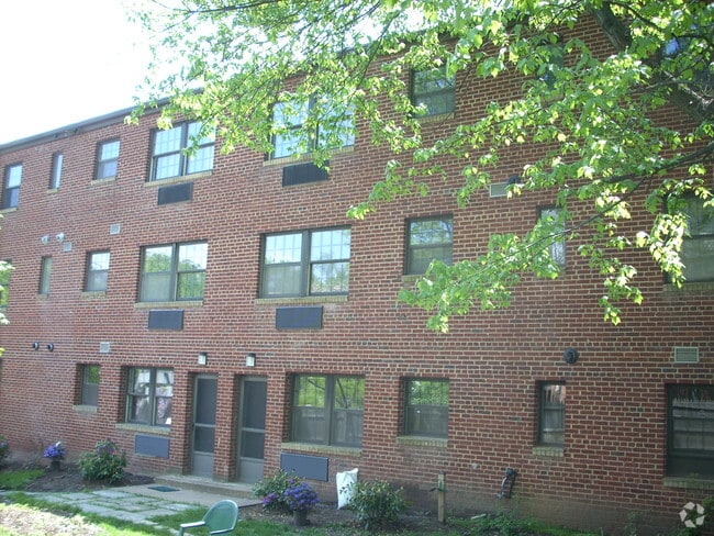 Scott St. Apartments