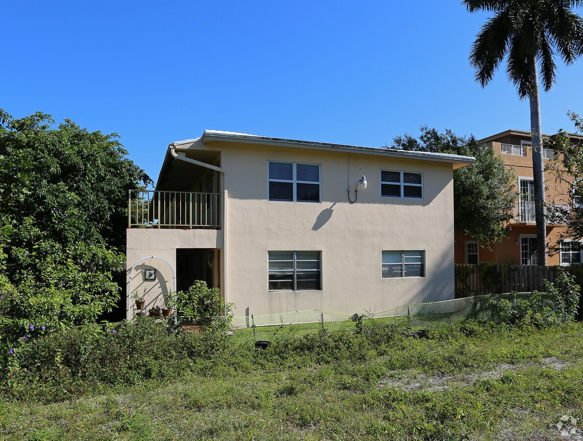 Photo - Wilton Hollow