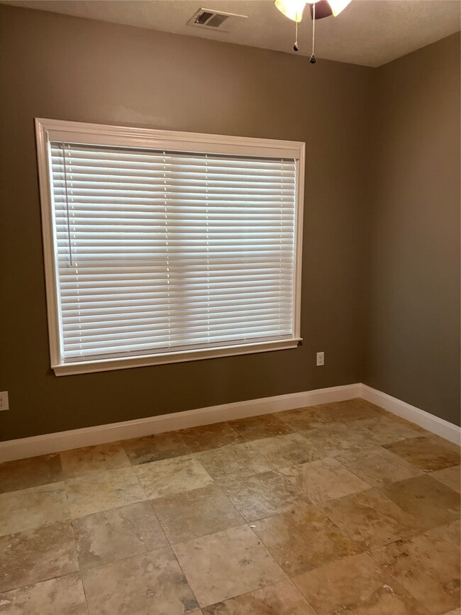 307 Covecrest Dr