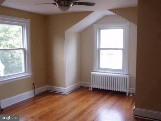 Photo - 608 W 20th St