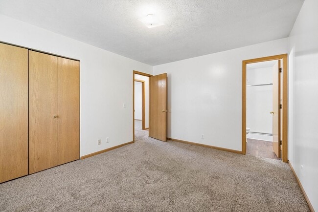 Photo - 600-602 Lamont Unit 600