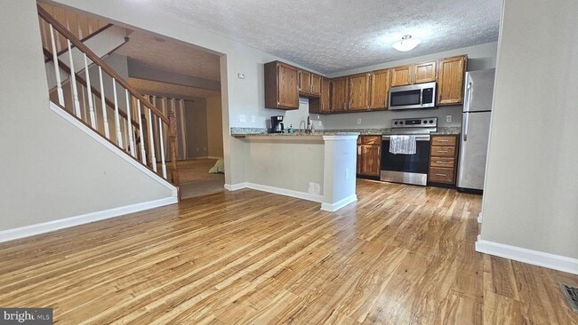 Photo - 1196 Swanhill Ct