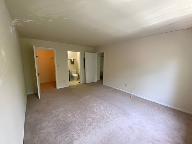 Photo - 105 Village Dr Unit 105