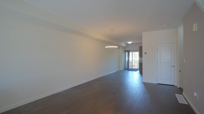 Photo - 50 Robert Peel Rd