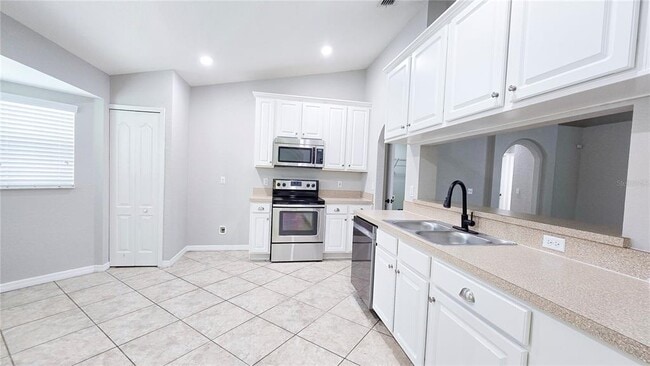 Photo - 3519 Kenwood Crossing