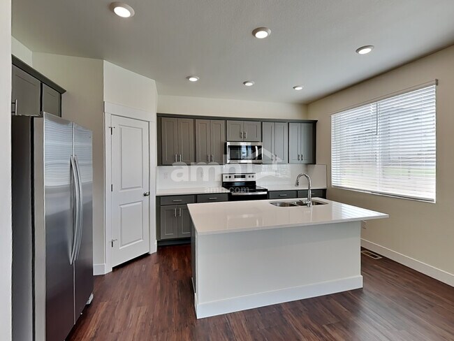 Photo - 3994 Wyedale Way