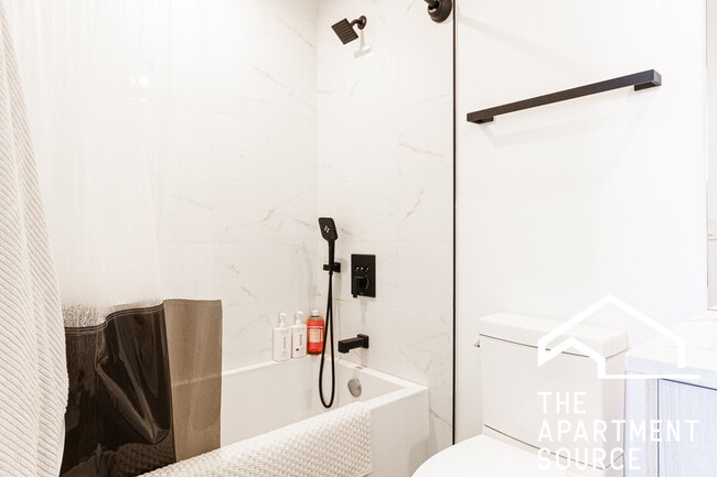 Photo - 2741 W Division St