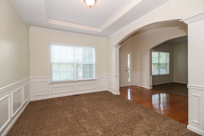 Photo - 129 Lilyfield Ln