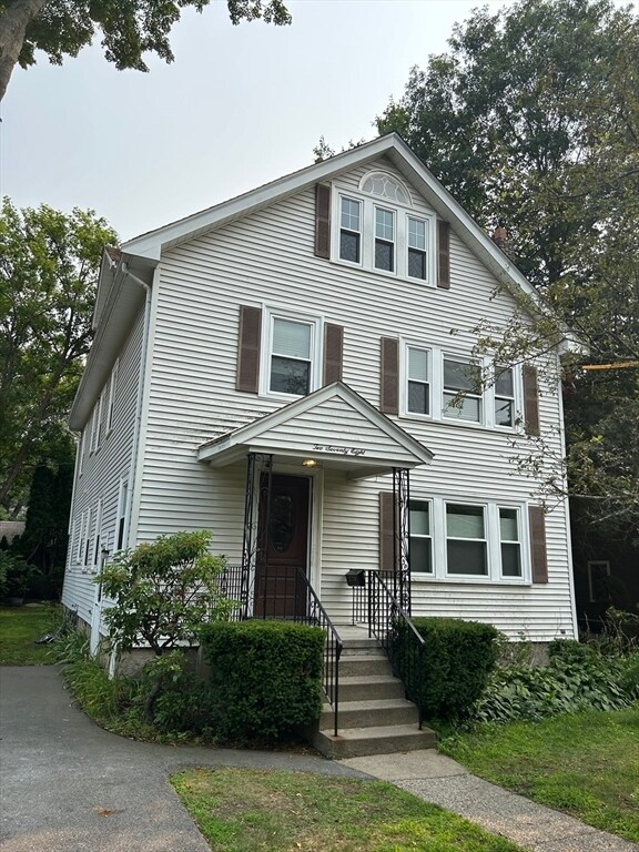 Building Photo - 278 Cabot St Unit 3 Rental