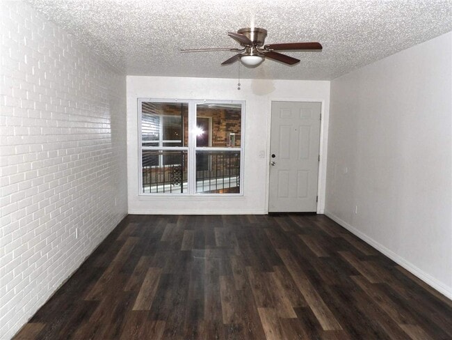 Photo - 2107 NW 38th St Unit 14