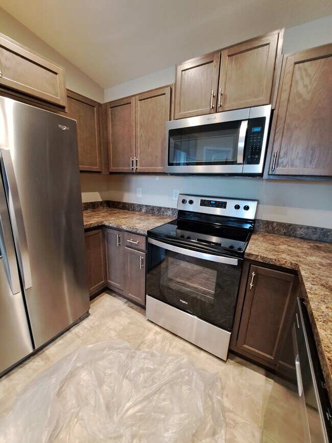 225 Waterhaven Wy Condo Unit 1 Condo for Rent in Springboro, OH