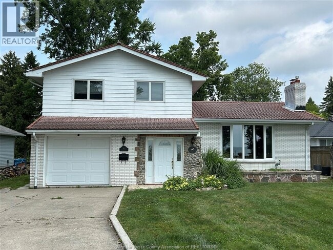 Photo - 90 Harbourview Dr