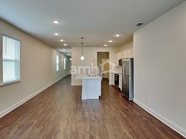 621 Onate Cir