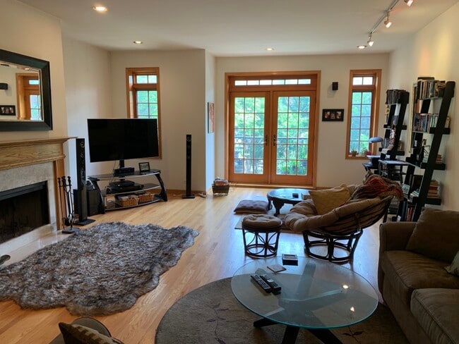 Photo - 628 W Wrightwood Ave Unit 3E