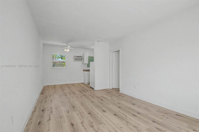 Photo - 229 Madeira Ave Unidad 6