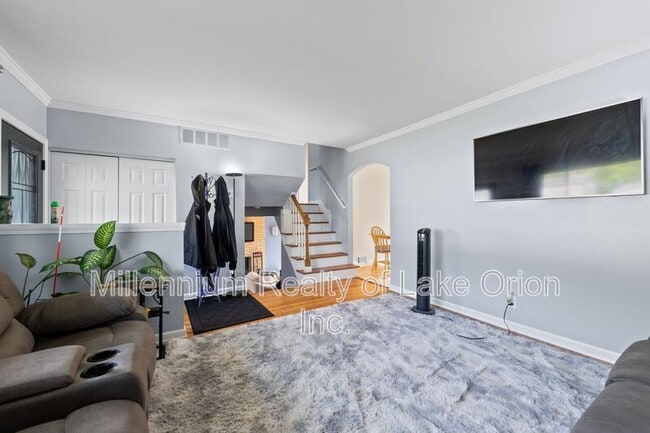 Photo - 676 Sheffield Rd