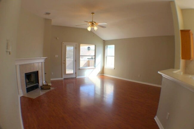 Photo - 2200 Bakers Way