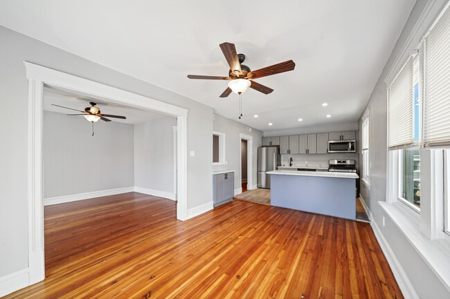Building Photo - 104 Forrest Ave Unit 1