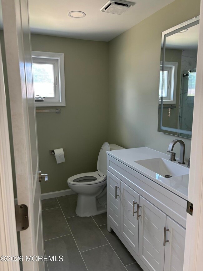 Photo - 14 Skippers Blvd