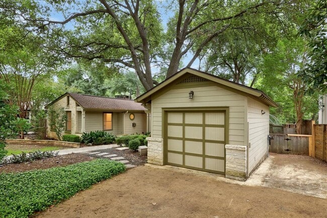 Photo - 3205 Gilbert St