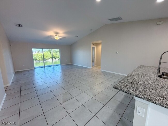 Photo - 331 NE 25th St