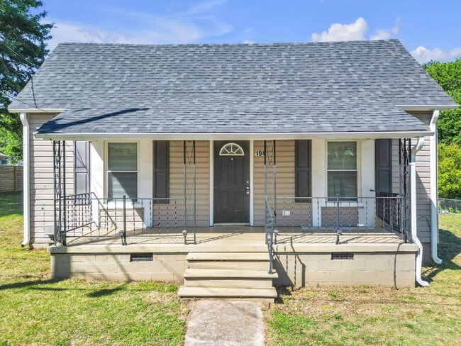 Building Photo - Cozy & Convenient 2BR, 1.5BA Greer Rental Near Downtown! $1,300/mo rent