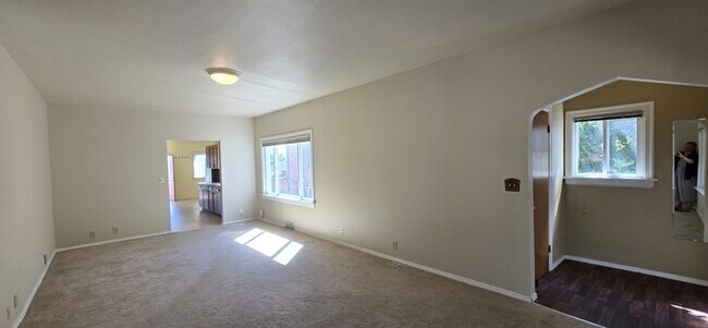 Photo - 2806 18th Ave S