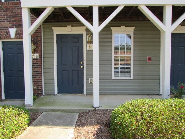 Photo - Bright 1 Bed/1 Bath Condo - Main Level - O...