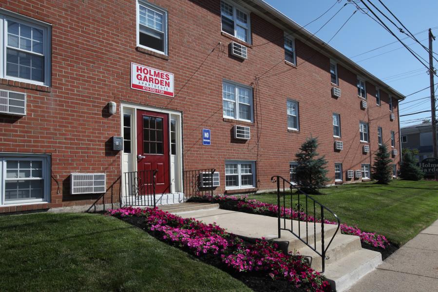 Silver Lake Apartments - Silver Lake Apartments