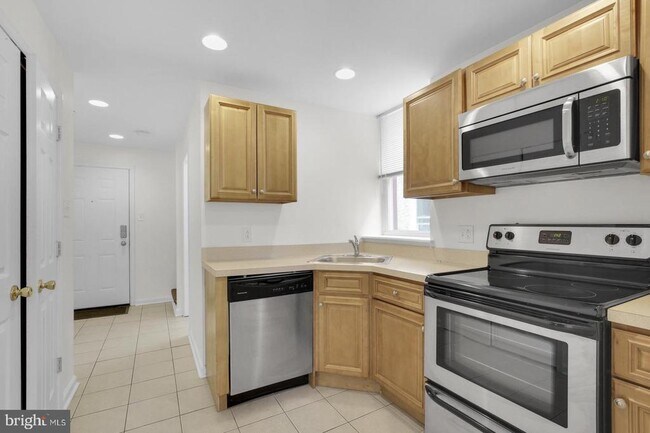 Photo - 1526 Brown St Unit 2