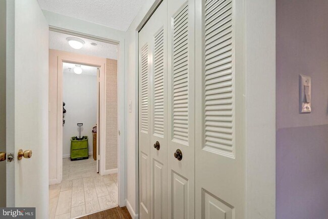 Photo - 3709 S George Mason Dr Unit 415E