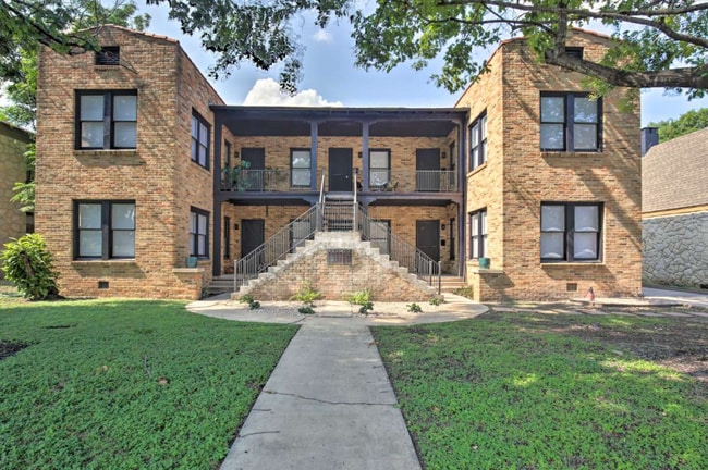 Photo - 209 E Rosewood Ave Unit 3