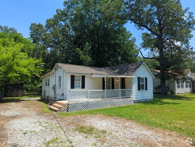 Building Photo - East Ridge 2 Bedroom House