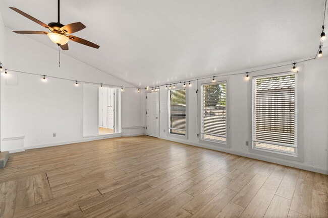 Building Photo - 136 Velarde Rd NW Rental