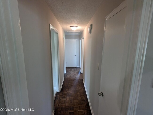 Photo - 1319 Stateline Rd W